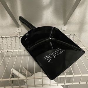 Rae Dunn Spotless. Dustpan
